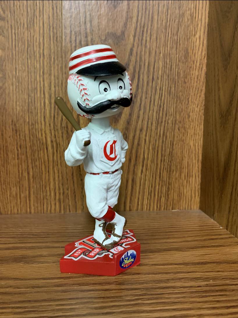 Bobblehead Kingsgate Cincinnati Reds Eugenio Suarez New in Box 